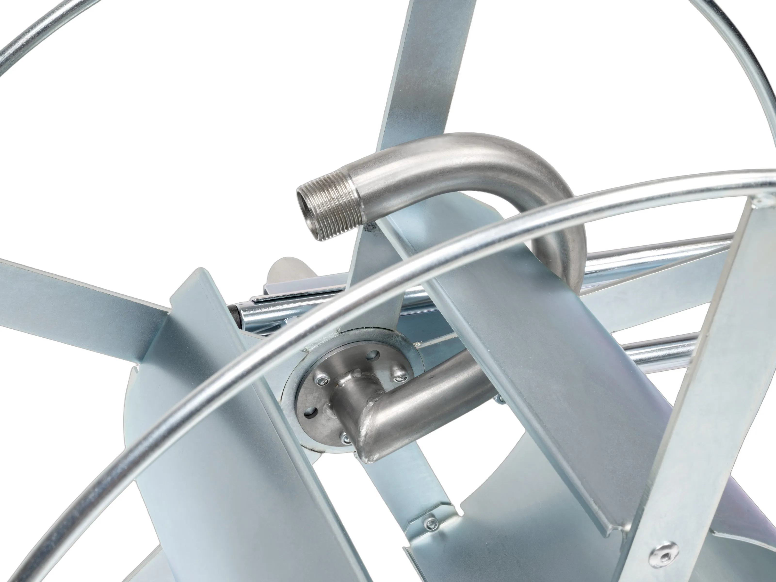 Detail of the stainless 3/4″ comfort connection bend