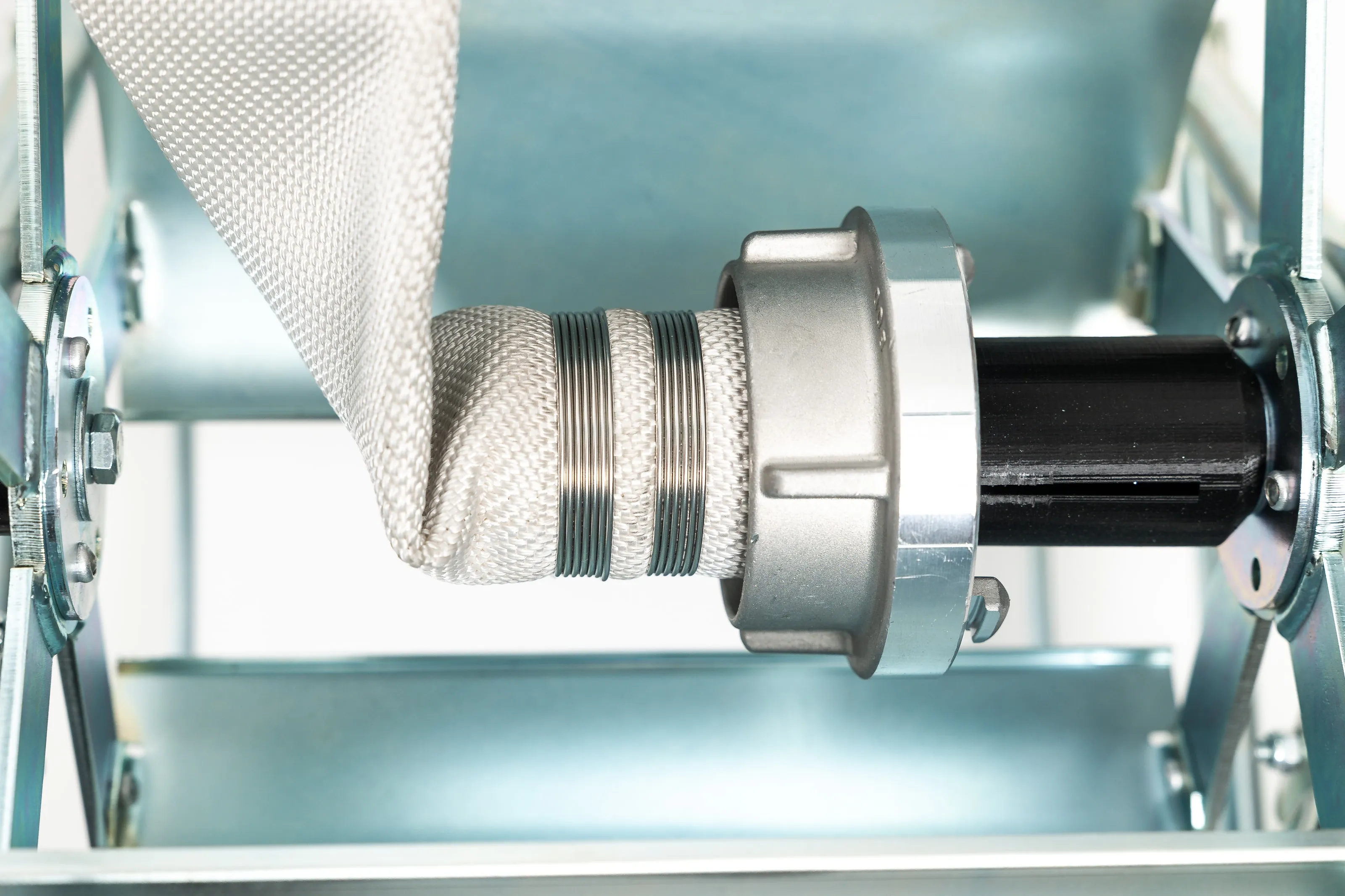 Detail of the central Storz-C coupling mount with clamping screws
